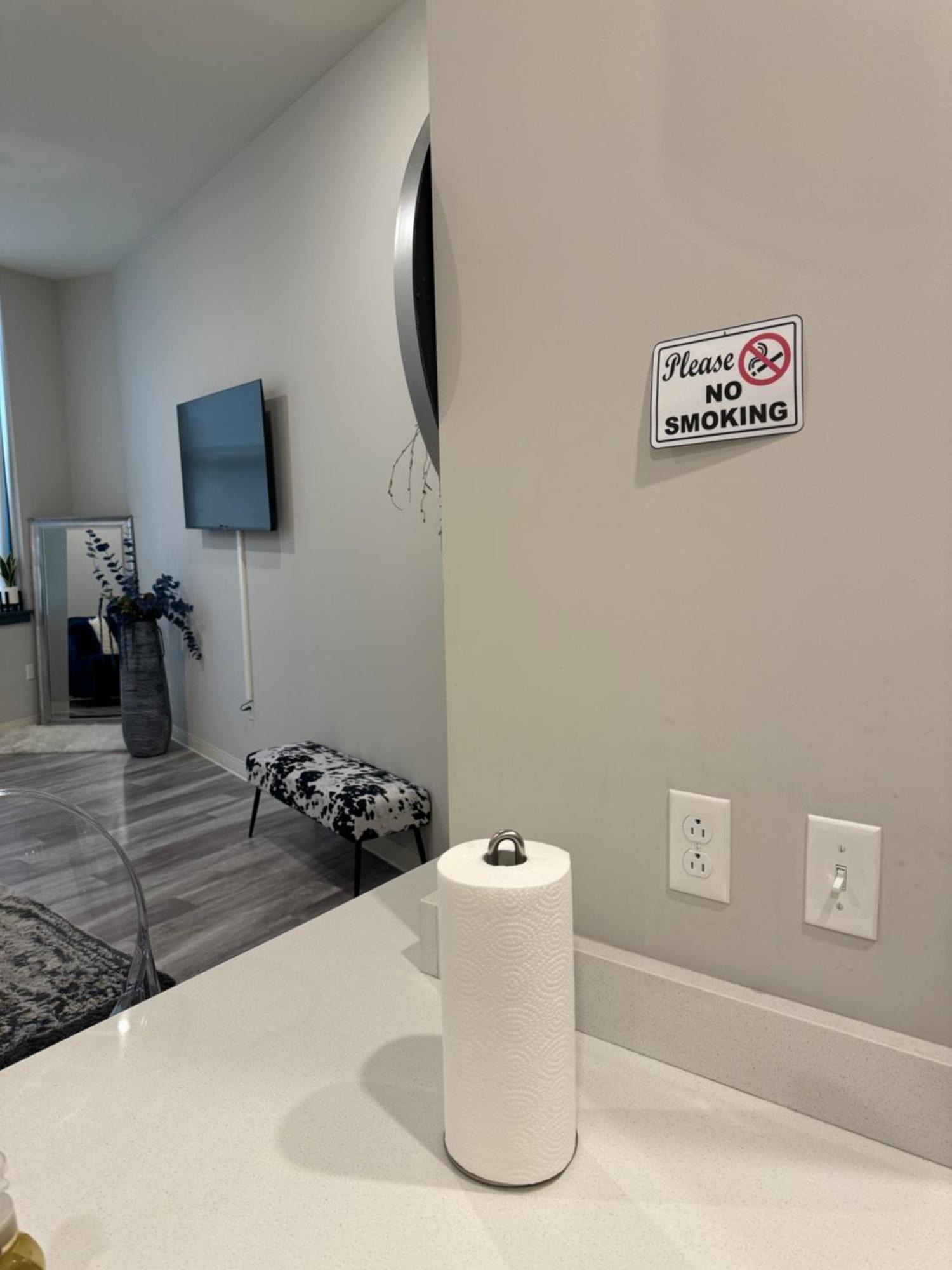 Beautiful Condo/Rooftop Patio With Free Parking Cleveland Exterior photo