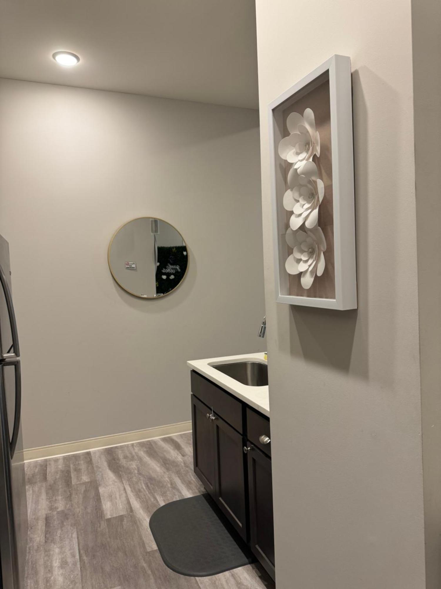 Beautiful Condo/Rooftop Patio With Free Parking Cleveland Exterior photo