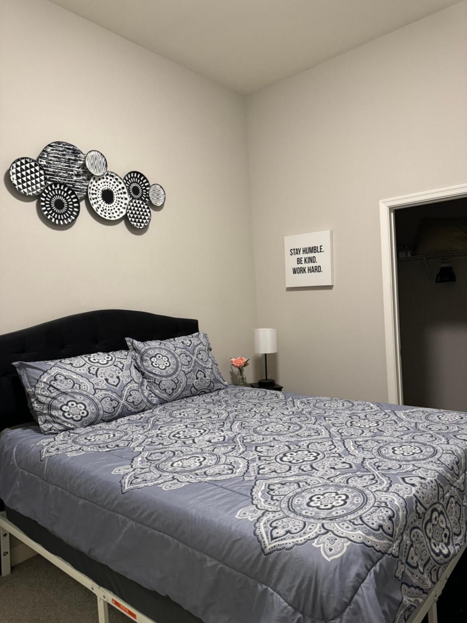 Beautiful Condo/Rooftop Patio With Free Parking Cleveland Exterior photo